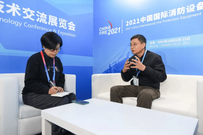 Song Jiacheng'in Röportajı: 5G+ Akıllı Yangın Söndürme TANDA'nın Ebedi Teması